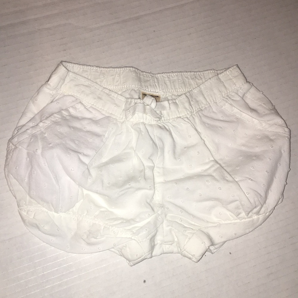 Baby Bgosh White Baby Girl Shorts | Size 3-6 M
